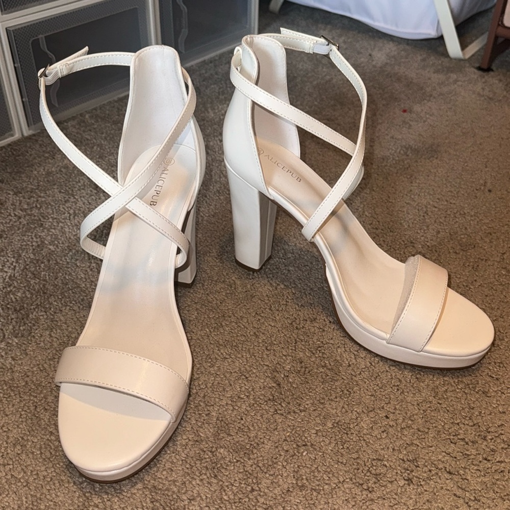 BRAND NEW WHILE HEELS